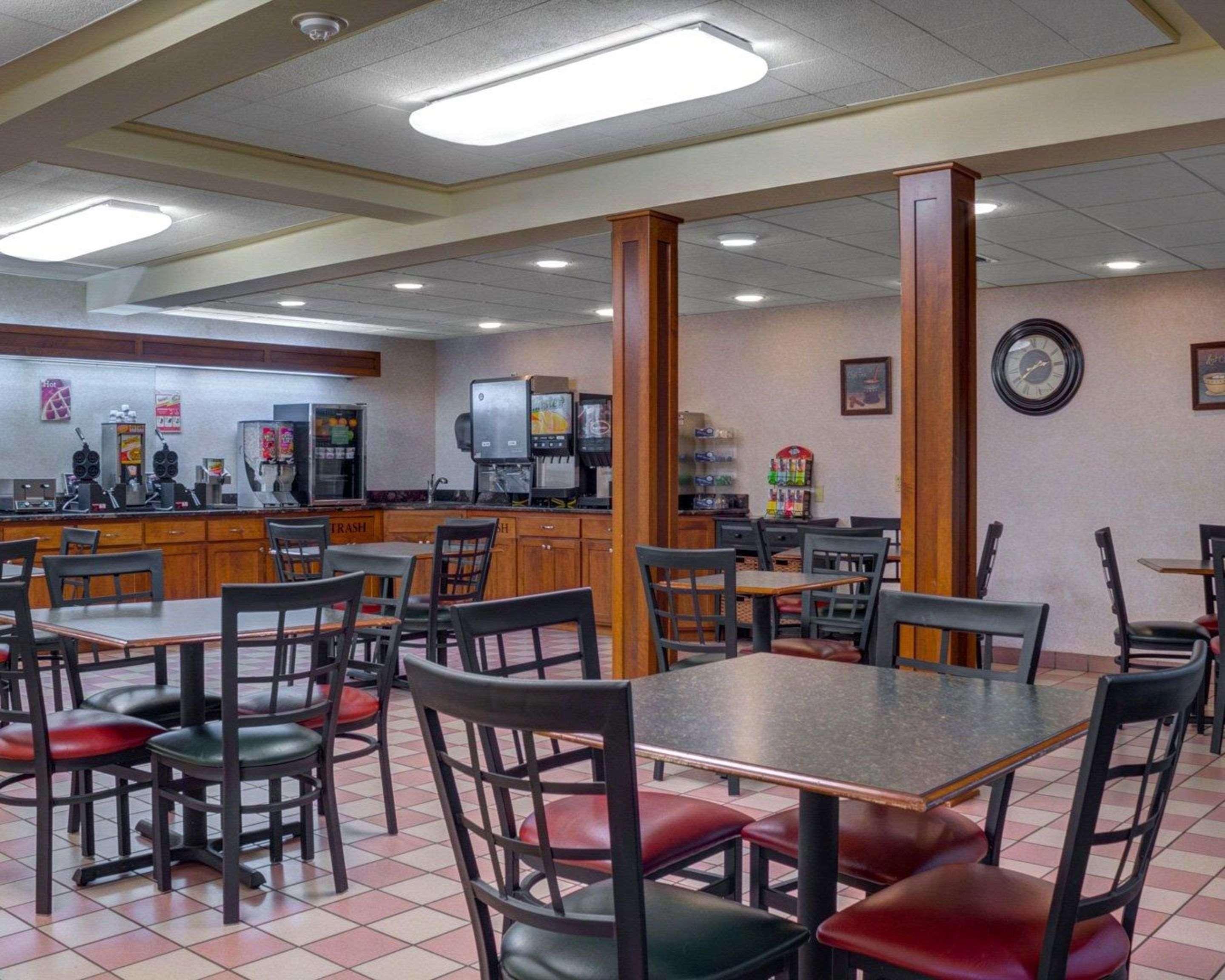 Rodeway Inn Grand Forks Exterior foto
